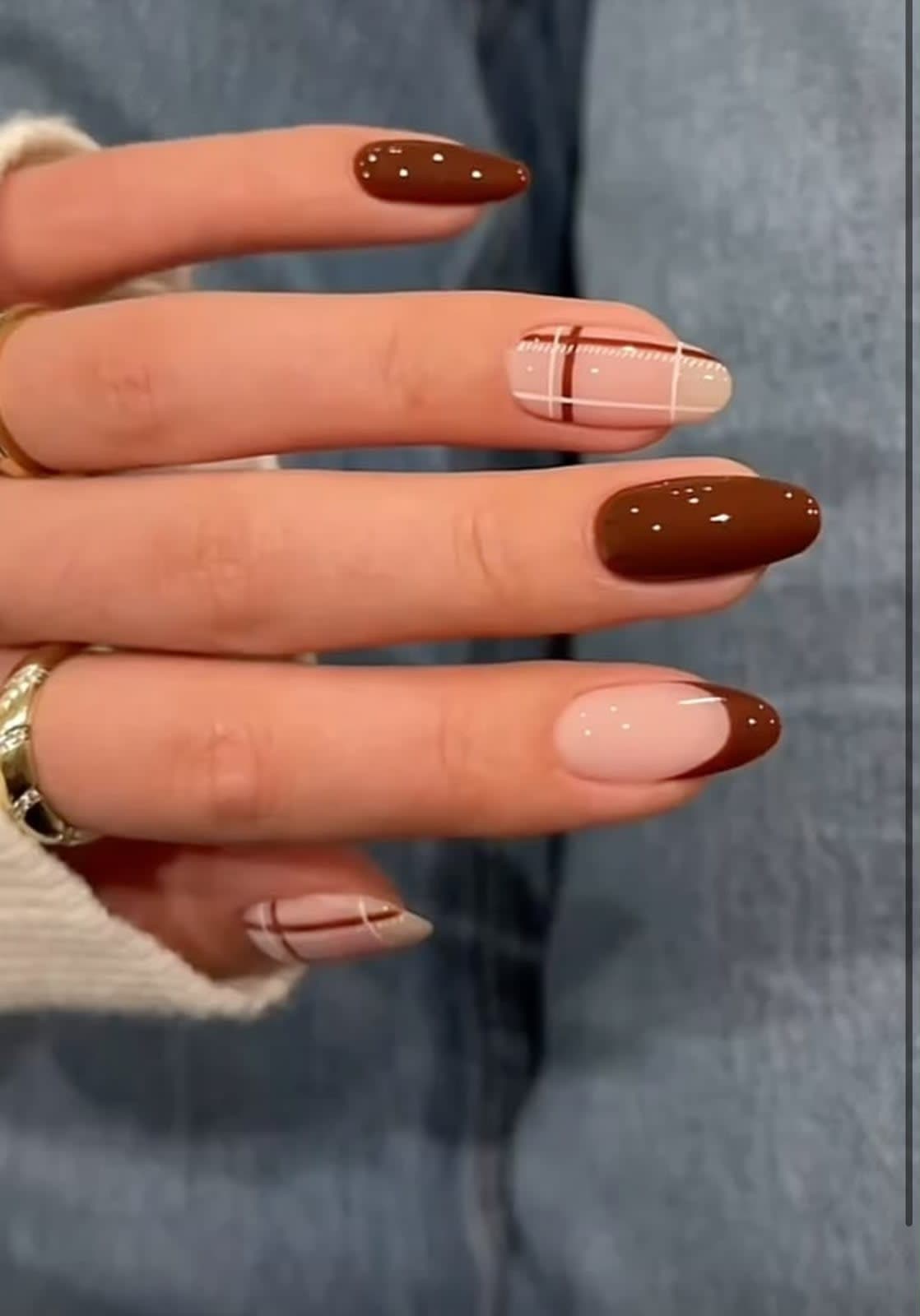 Plaid Chai Latte Press-On Nails
