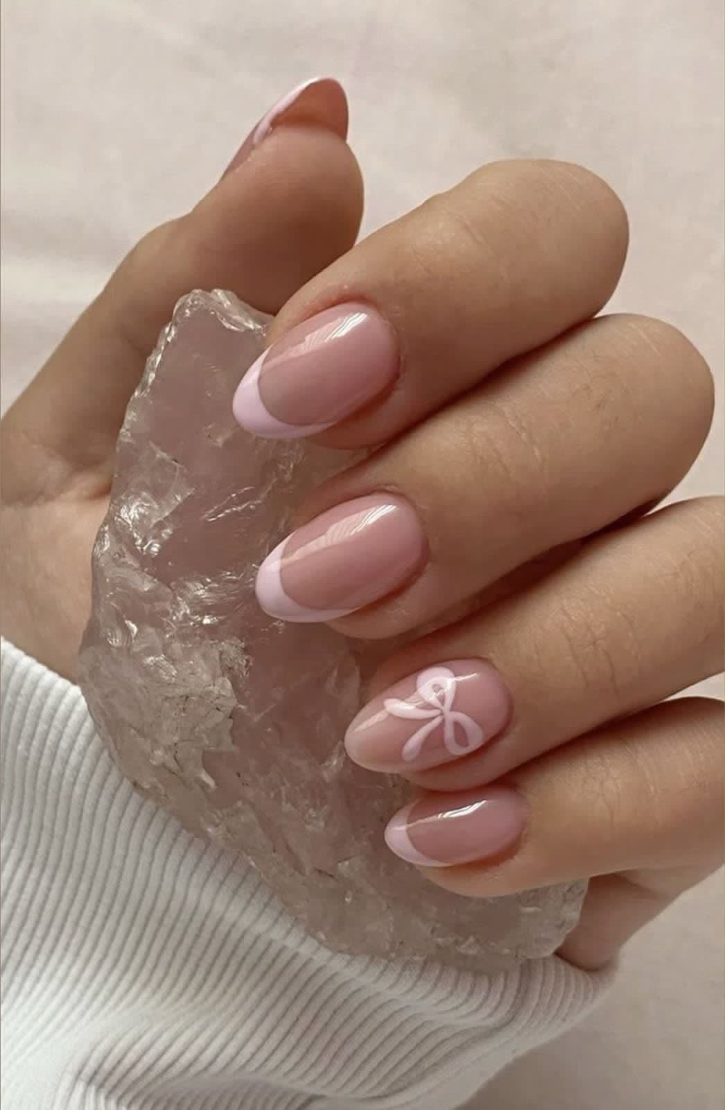 Silver Moon Chrome Press-On Nails